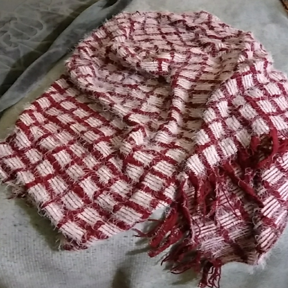 Poncho - Picture 2 of 2